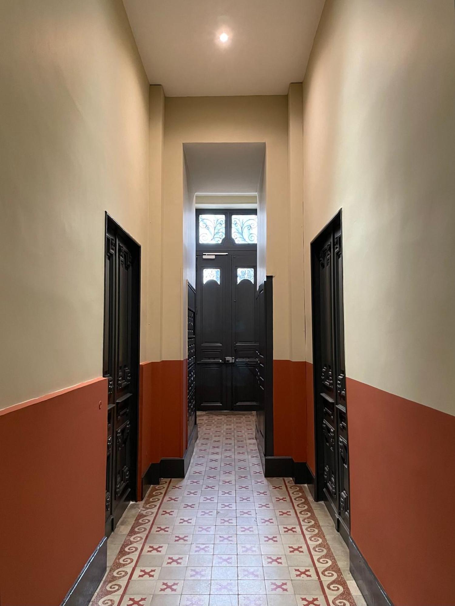 Nimes , Appartement Renove Dans Immeuble Classe. Eksteriør billede