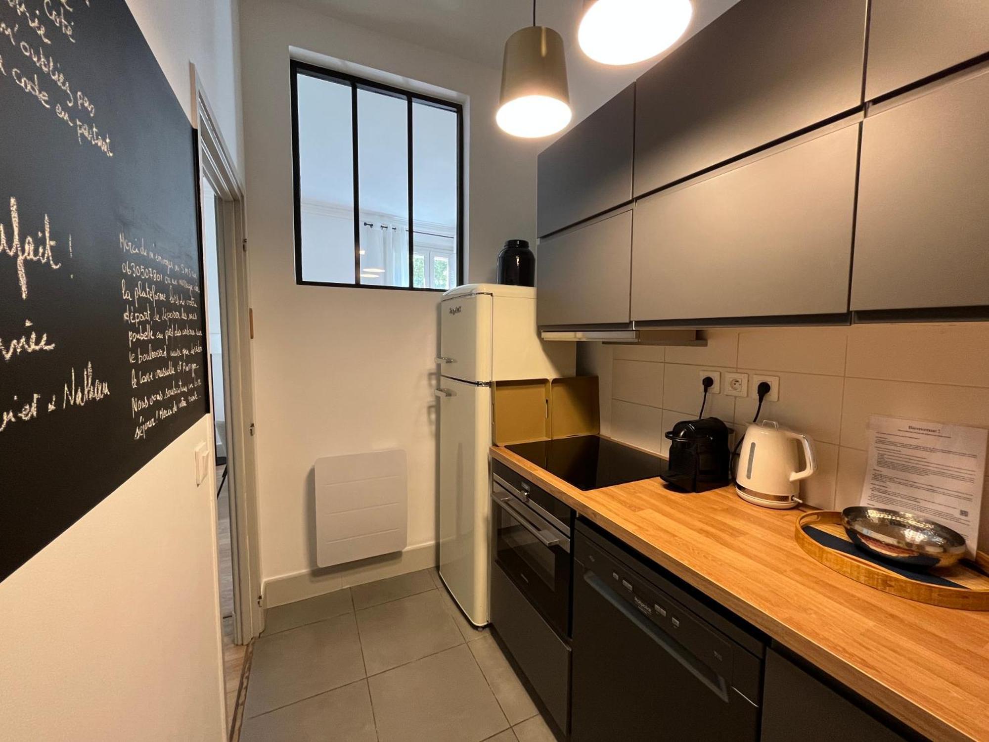 Nimes , Appartement Renove Dans Immeuble Classe. Eksteriør billede