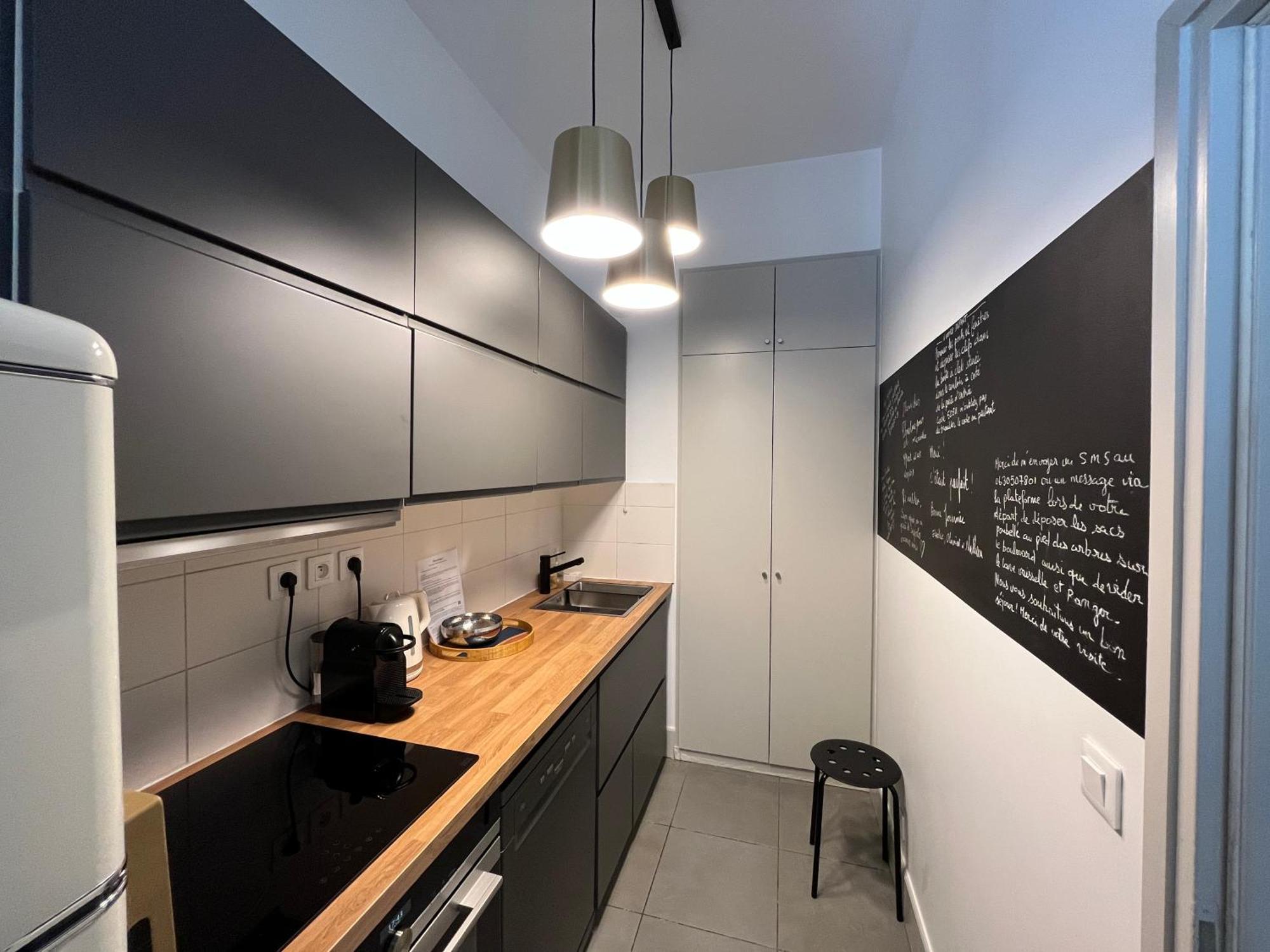Nimes , Appartement Renove Dans Immeuble Classe. Eksteriør billede