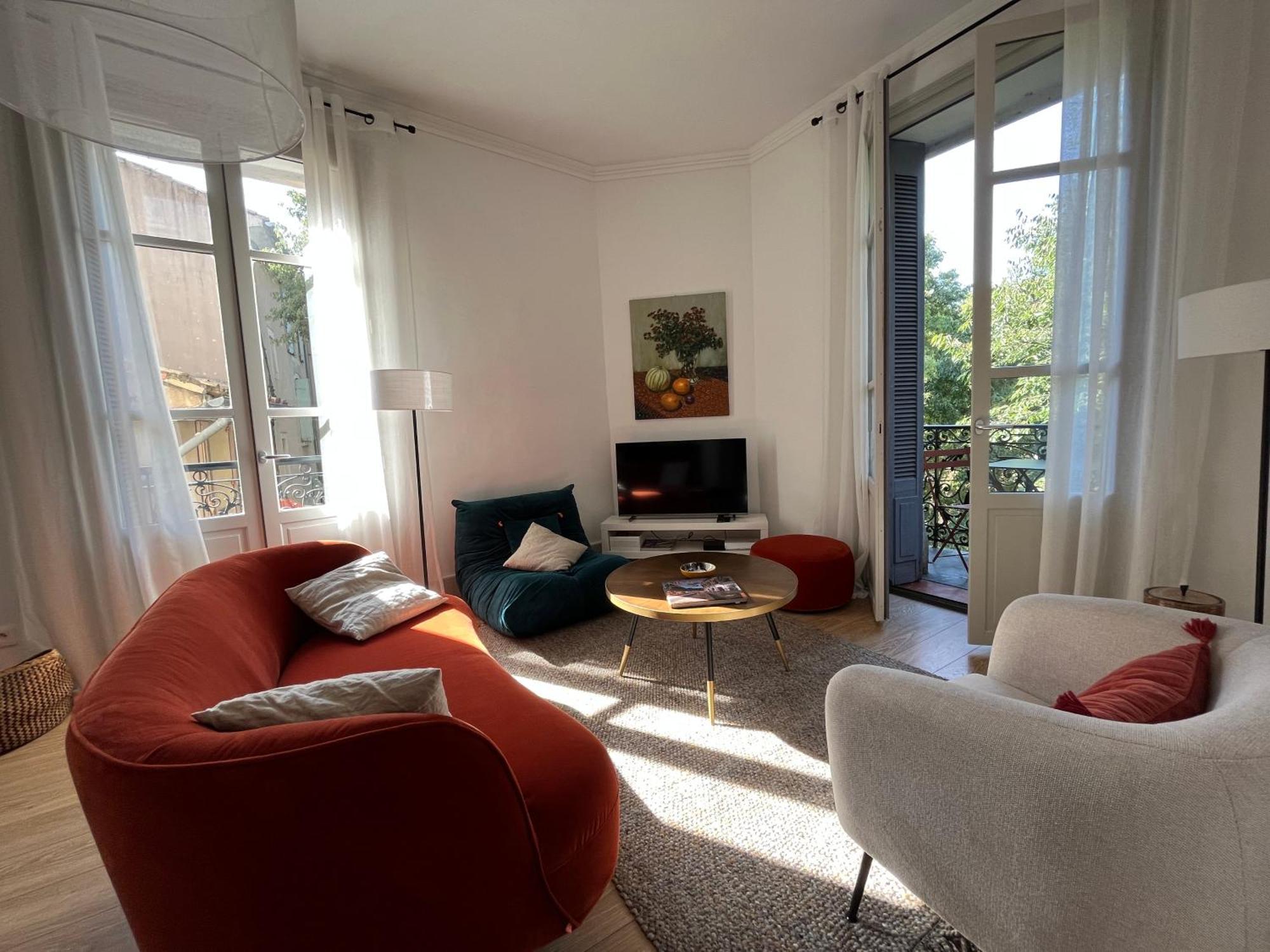 Nimes , Appartement Renove Dans Immeuble Classe. Eksteriør billede