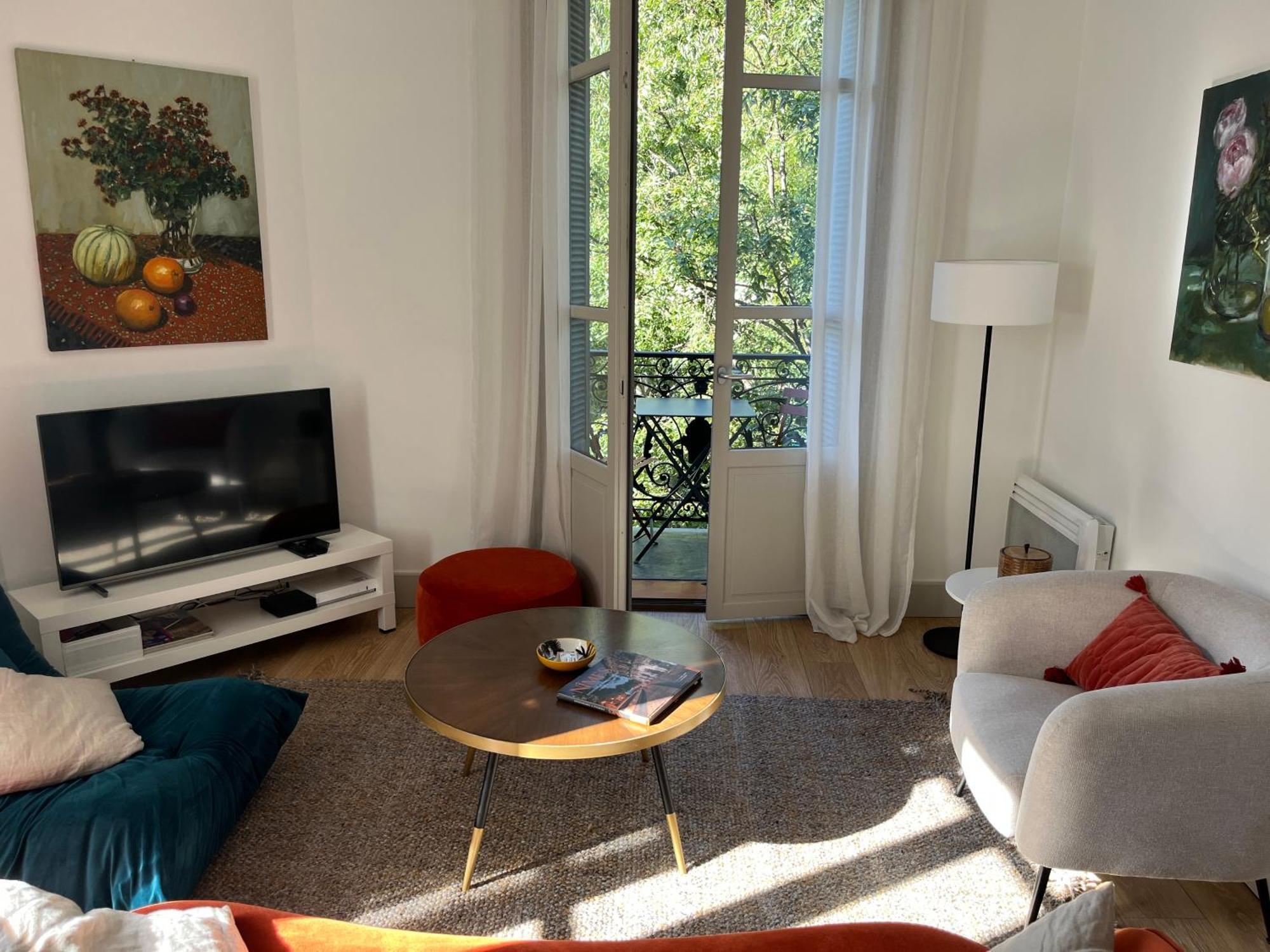 Nimes , Appartement Renove Dans Immeuble Classe. Eksteriør billede