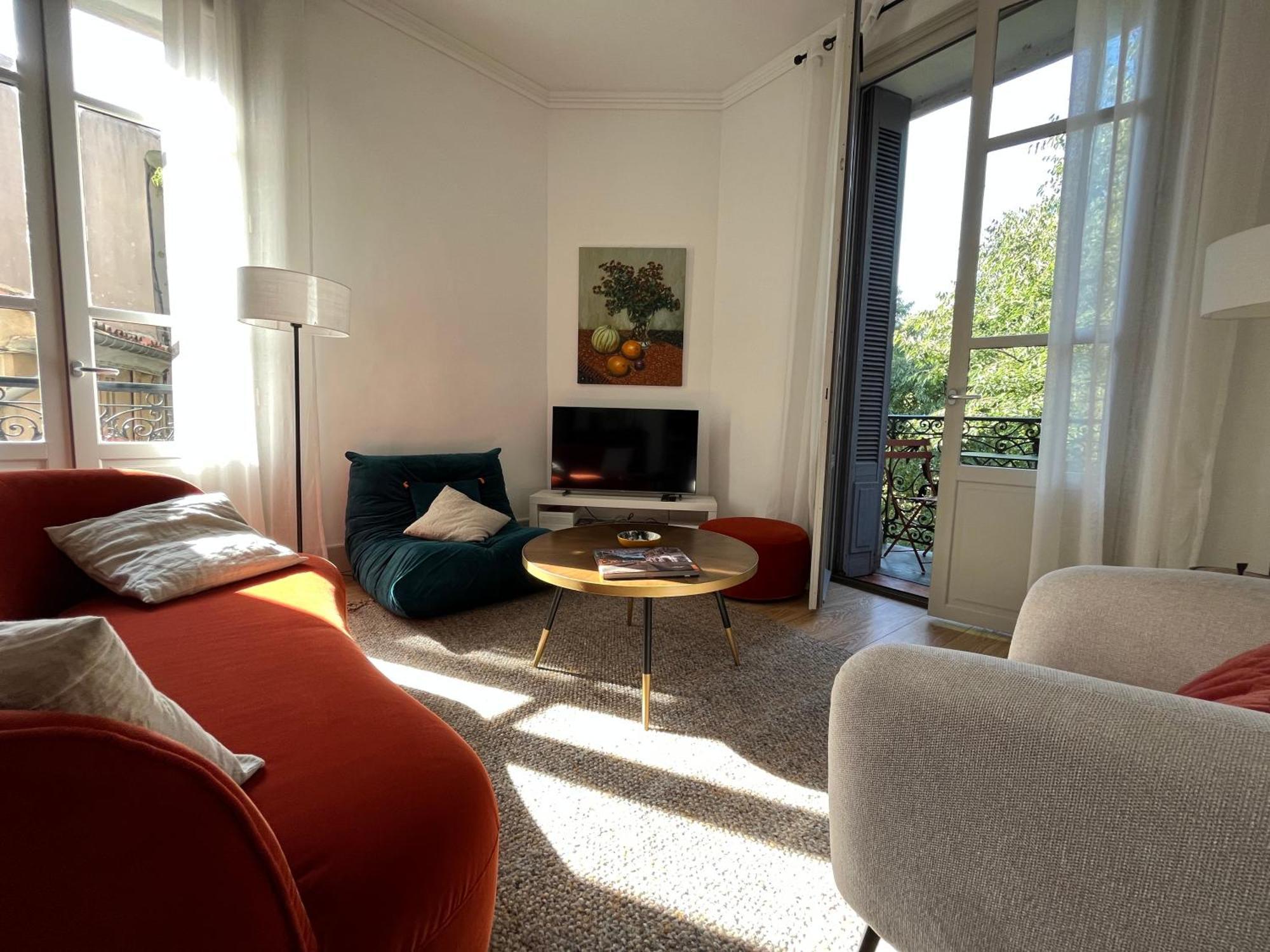 Nimes , Appartement Renove Dans Immeuble Classe. Eksteriør billede