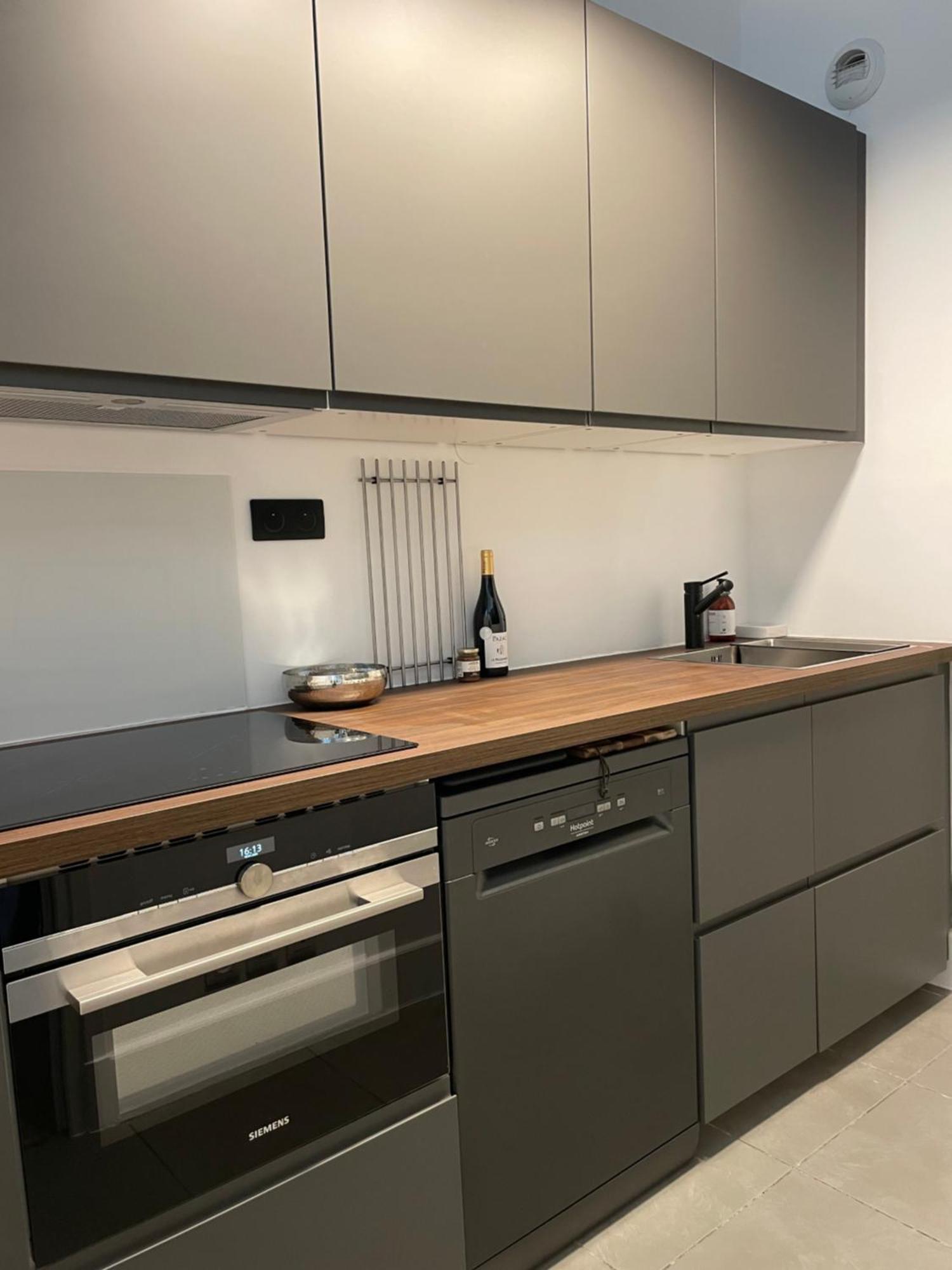 Nimes , Appartement Renove Dans Immeuble Classe. Eksteriør billede